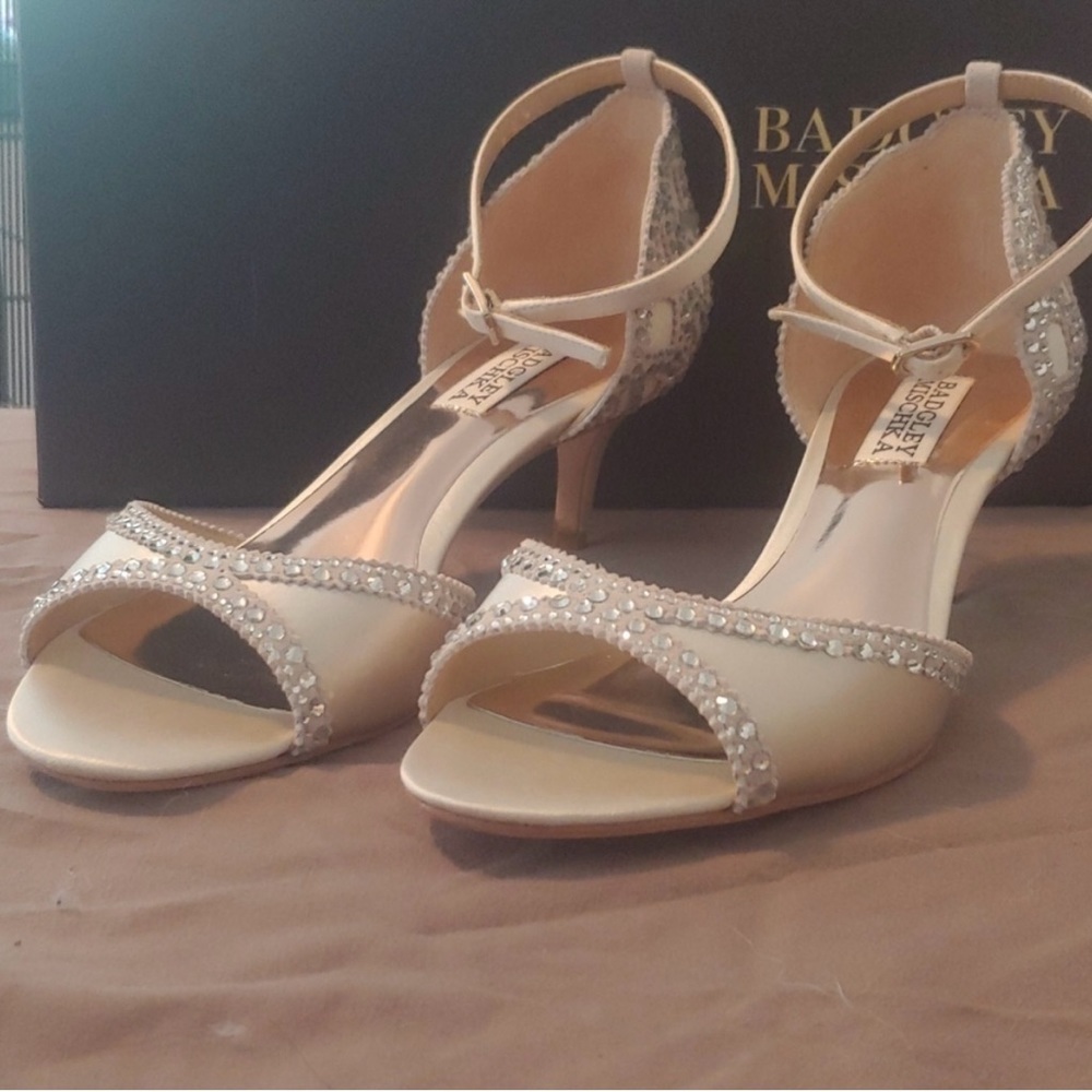 Badgley Mischka heels